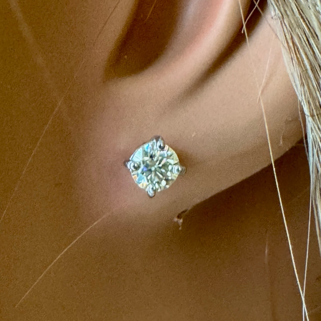 Sale 1 Ct Genuine Diamond Stud Earrings